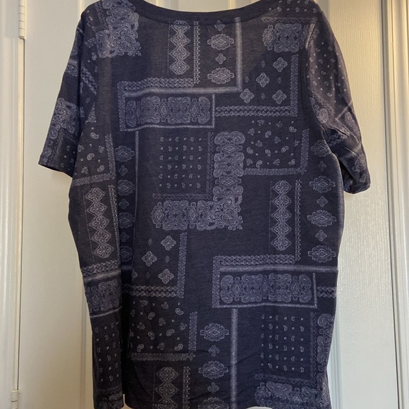 V-Neck Tee - Picture 2 of 3